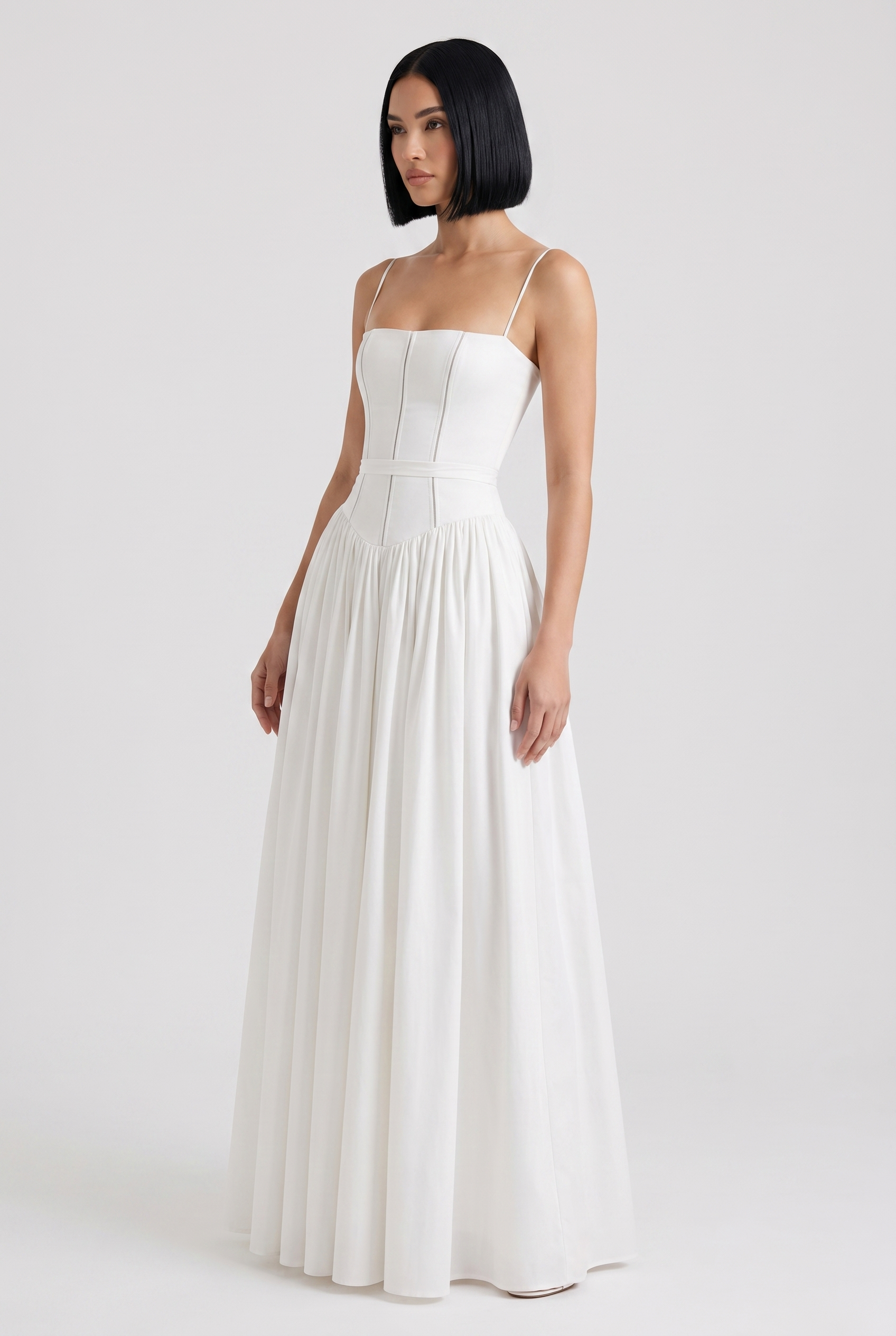 sukienka-maxi-na-wesele-plisowany-design-z-lekkim-ruchem