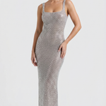 sukienka-wieczorowa-maxi-cekinowa-elegancja-na-formalne-wydarzenia