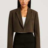 Czarna Marynarka Damska – Krótki Krój Z Eleganckim Akcentem 3