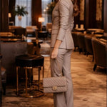 Damski Garnitur – Elegancki Styl do Biura i Formalnych Okazji 3