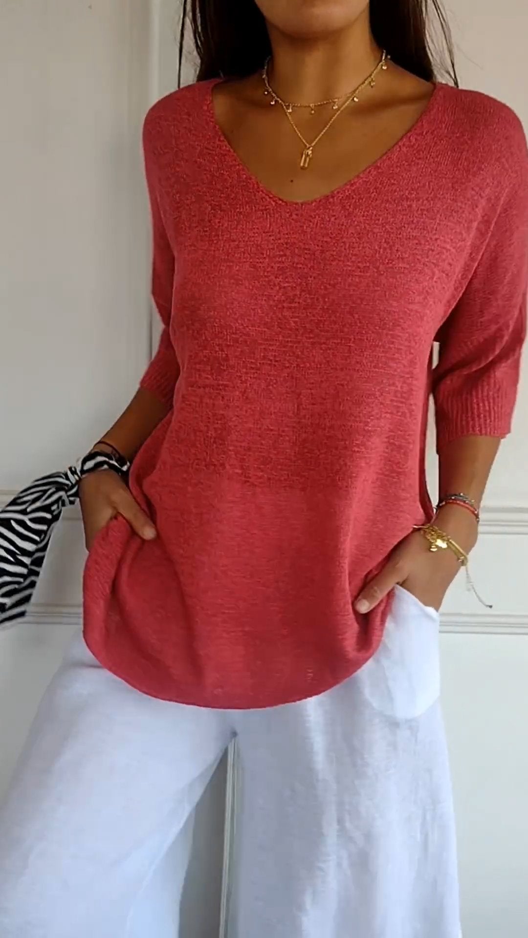 Elegancki Top Damski – Minimalistyczny Krój z Dekoltem V 1