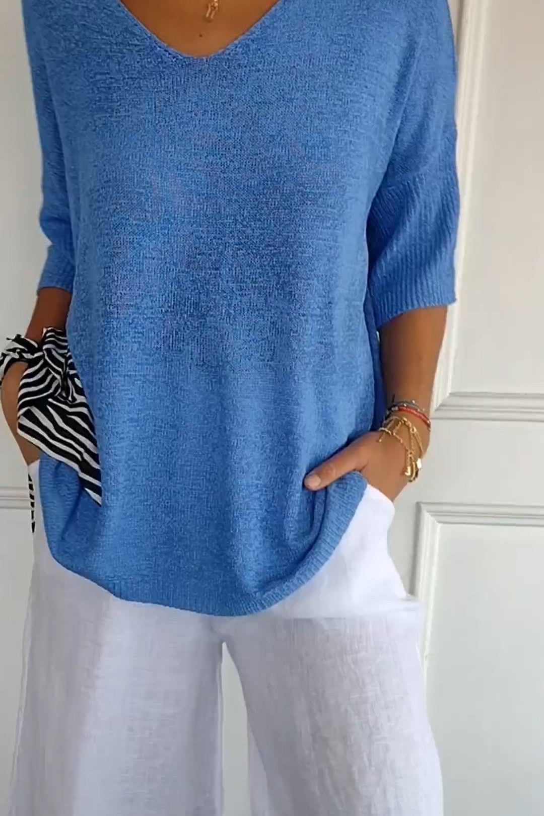 Elegancki Top Damski – Minimalistyczny Krój z Dekoltem V 2
