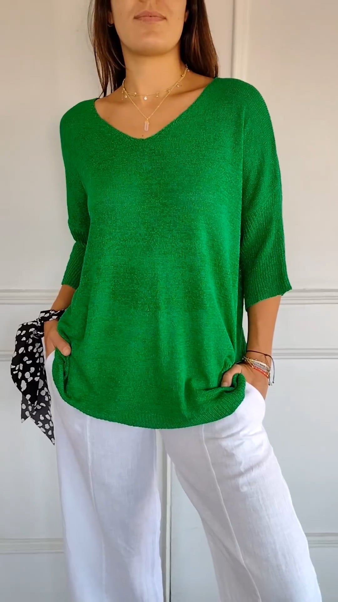 Elegancki Top Damski – Minimalistyczny Krój z Dekoltem V 7