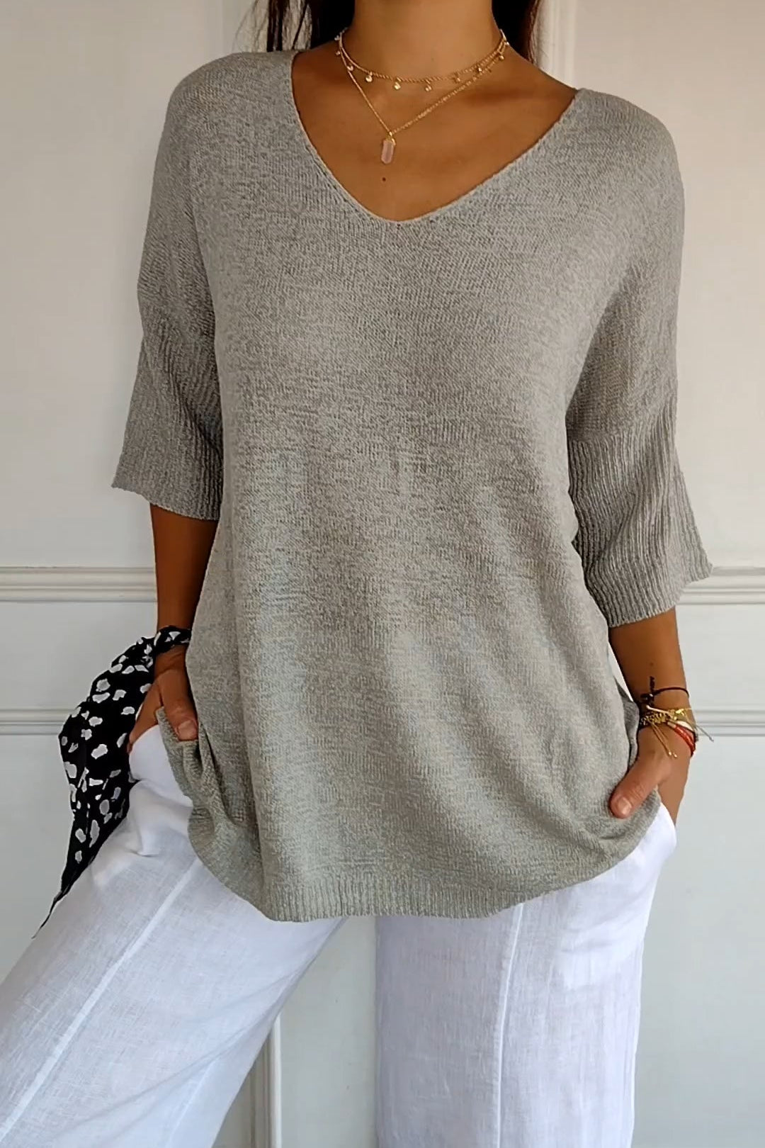 Elegancki Top Damski – Minimalistyczny Krój z Dekoltem V 9