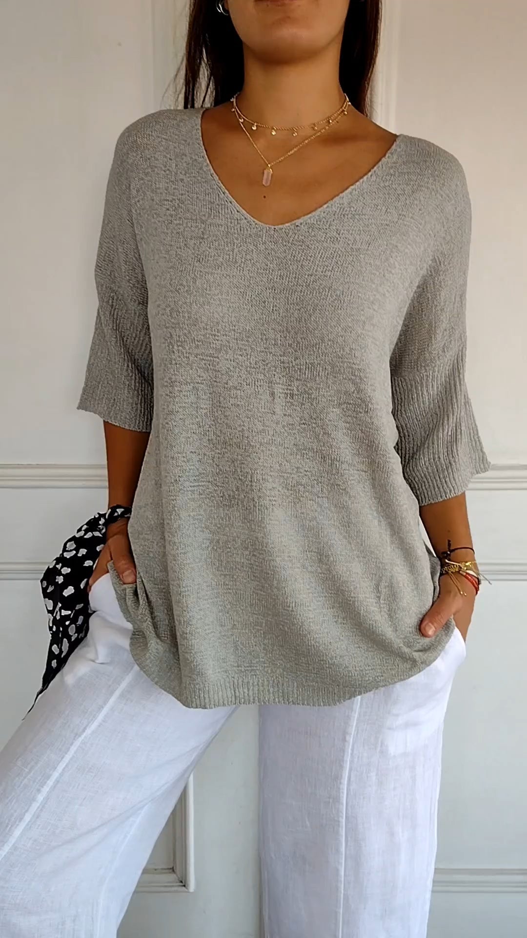 Elegancki Top Damski – Minimalistyczny Krój z Dekoltem V 9