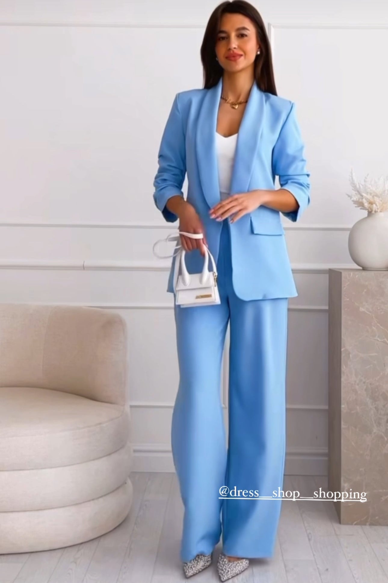 Garnitur Męski – Elegancki Krój na Każdą Okazję 2
