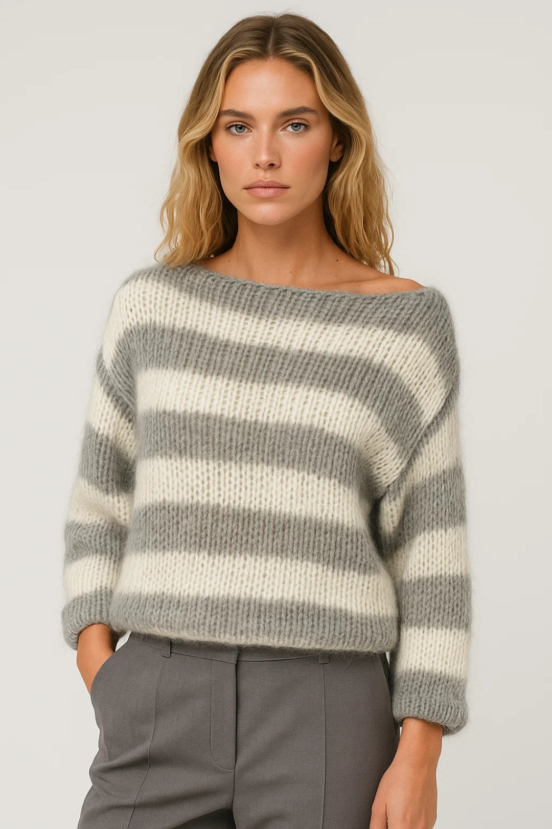 Lumi Damski Sweter Oversize – Nowoczesny Styl z Poziomymi Paskami 0