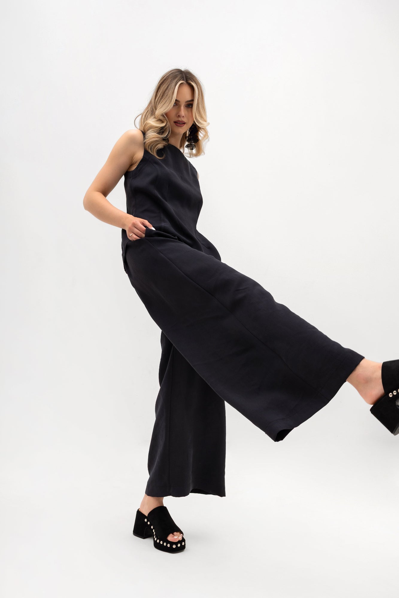 Spodnie Damskie – Elegancki Fason z Wygodną Gumką do Codziennych Stylizacji 4