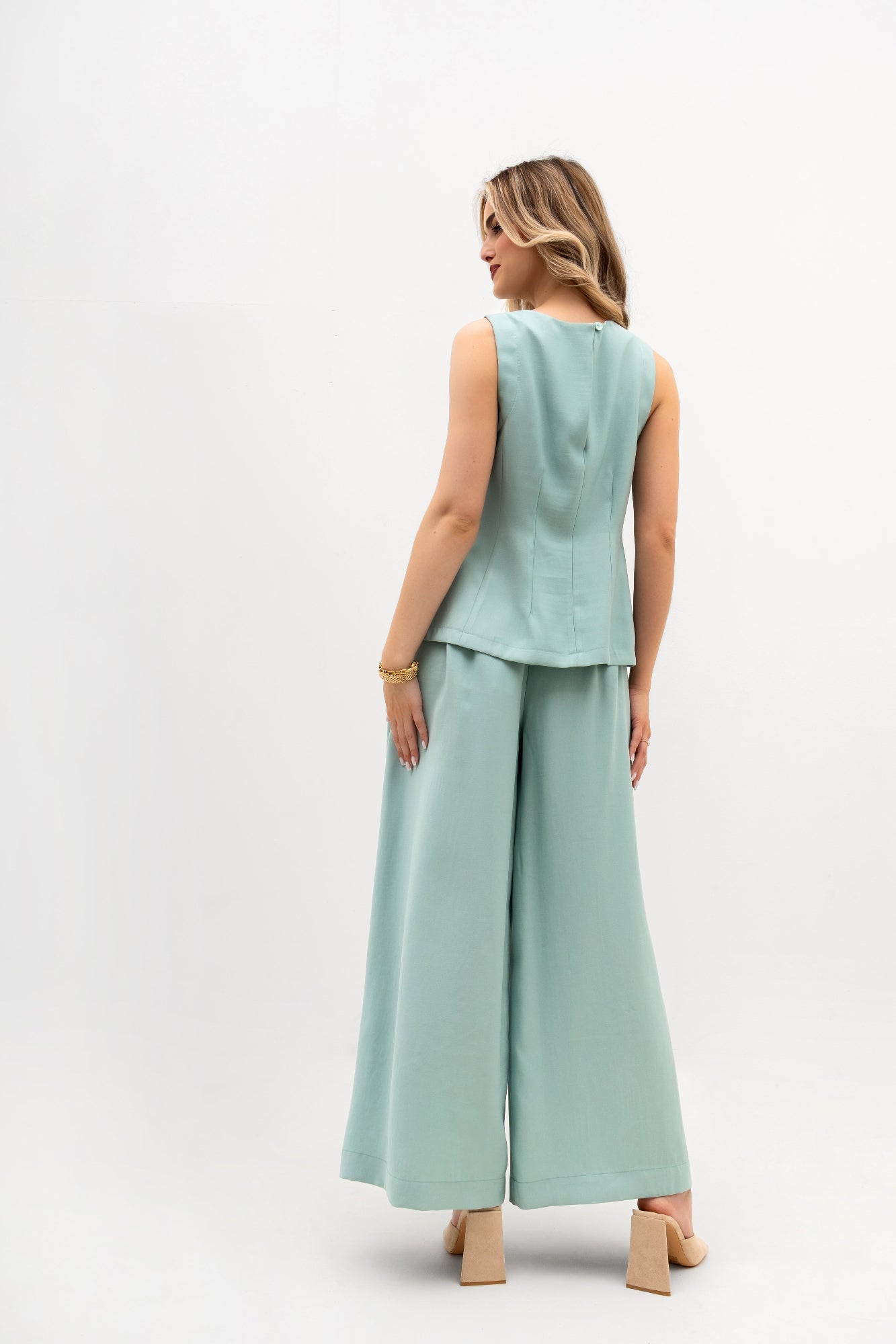 Spodnie Damskie – Elegancki Fason z Wygodną Gumką do Codziennych Stylizacji 9