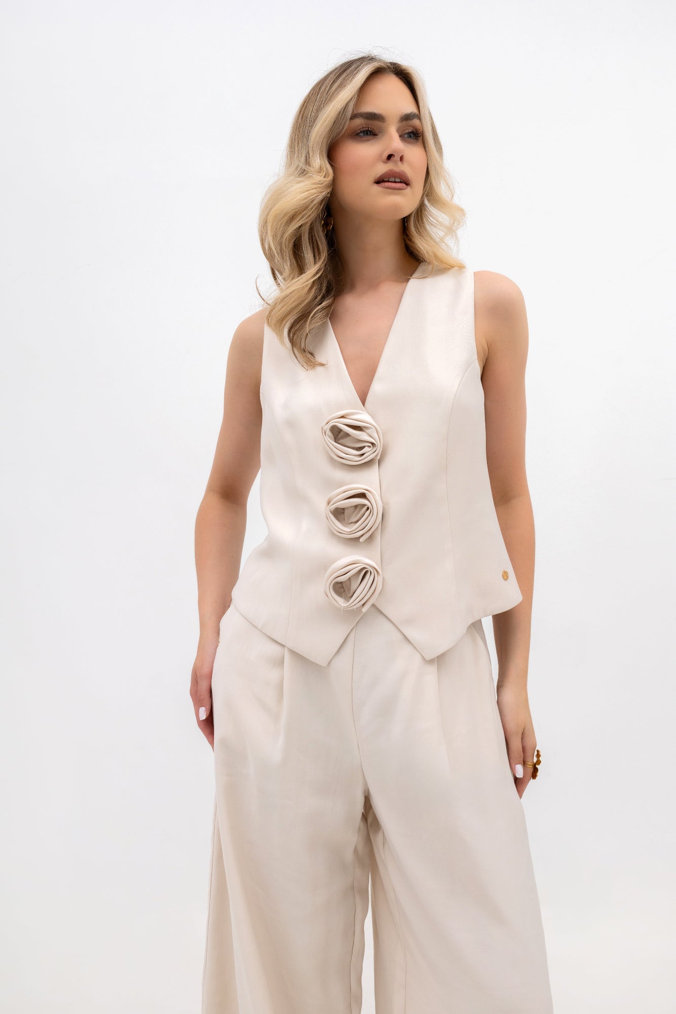 Stylowa Kamizelka – Taliowany Krój z Regulacją dla Eleganckich Stylizacji 9
