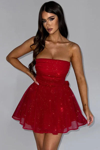Stylowa Sukienka Mini – Elegancka Bezramiączkowa Kreacja na Wesele 4