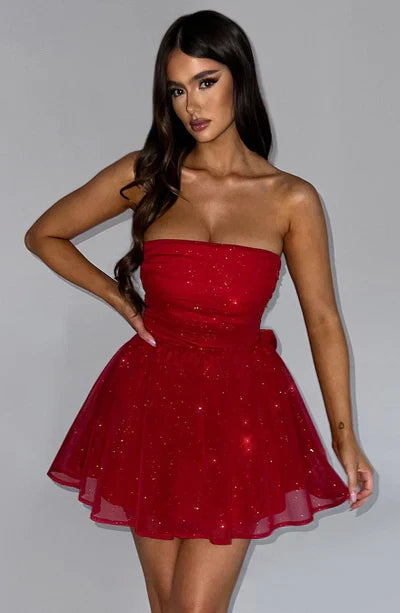 Stylowa Sukienka Mini – Elegancka Bezramiączkowa Kreacja na Wesele 4