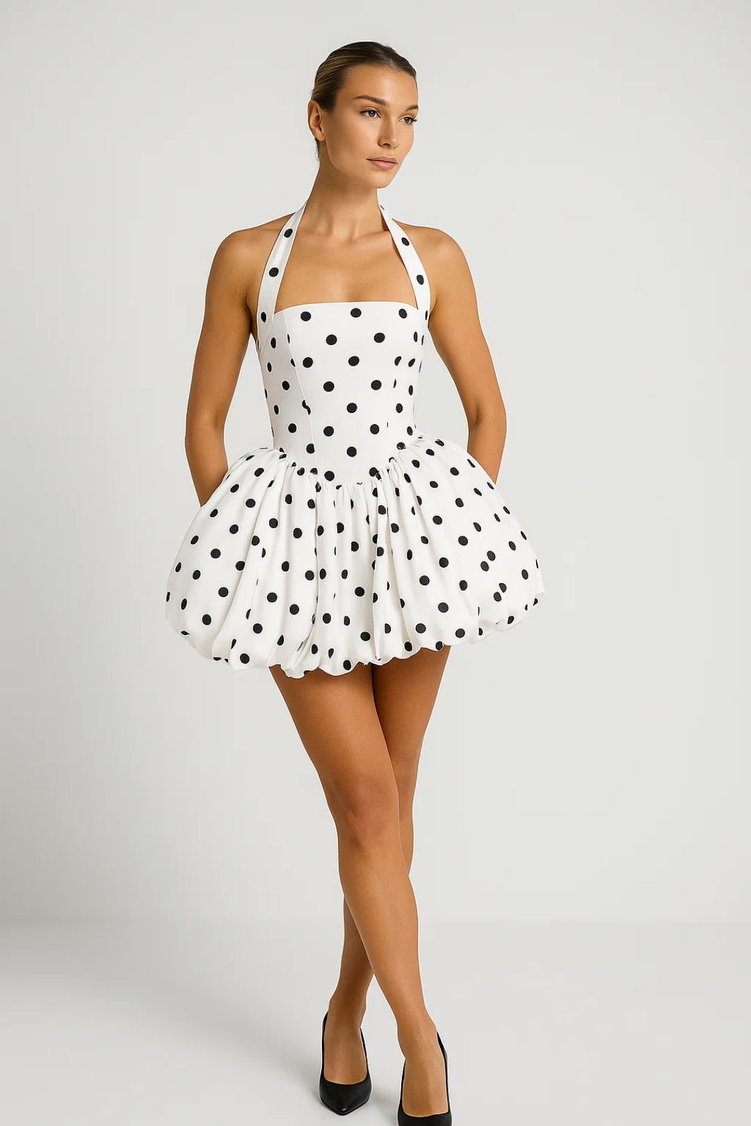 Stylowa Sukienka Mini – Wiązany Dekolt i Bufiaste Spódnice 0