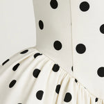 Stylowa Sukienka Mini – Wiązany Dekolt i Bufiaste Spódnice 3