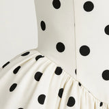 Stylowa Sukienka Mini – Wiązany Dekolt i Bufiaste Spódnice 3