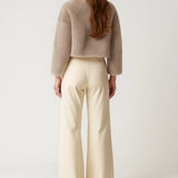 Stylowy Płaszcz Krótki – Elegancki i Wszechstronny Model 2