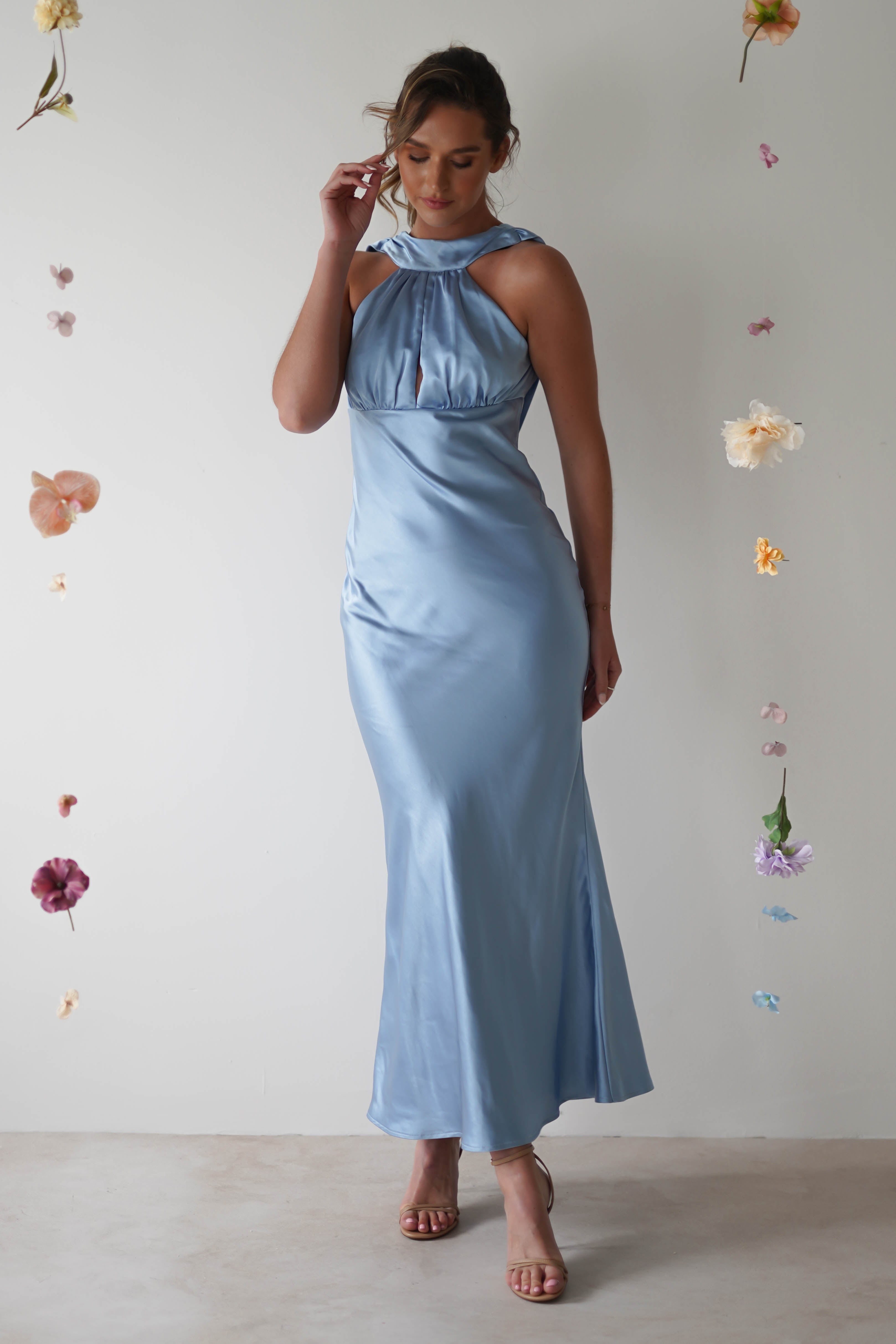 Sukienka Maxi – Elegancki Dekolt Halter na Wesele i Uroczystości 0