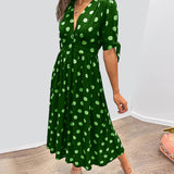 Sukienka Midi – Elegancki Dekolt V i Klasyczny Nadruk na Wesele 4