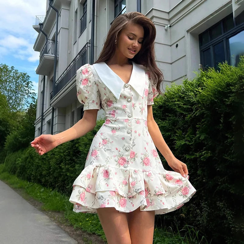 Sukienki Letnie Mini – Bufiaste Rękawy i Elegancki Dekolt 2