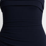 Sukienki Maxi – Obcisły Gorset i Zmysłowe Rozcięcie na Wesele 4