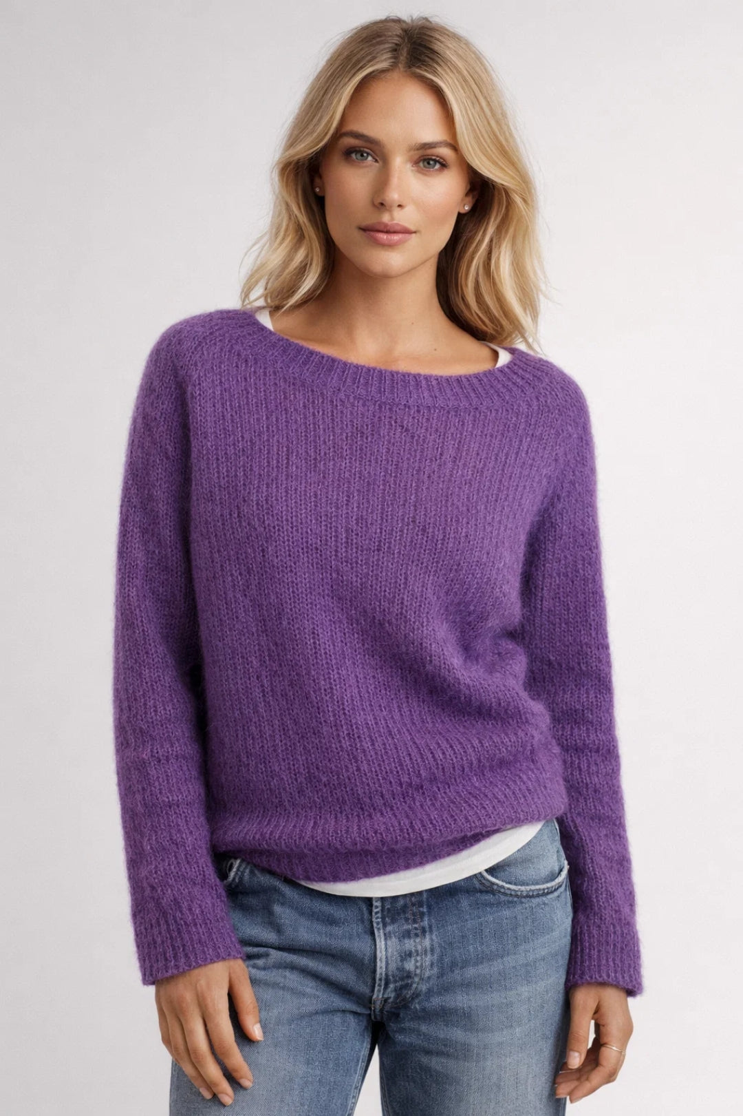 Sweter Damski – Prosty Krój na Co Dzień, Wygodny i Stylowy 3