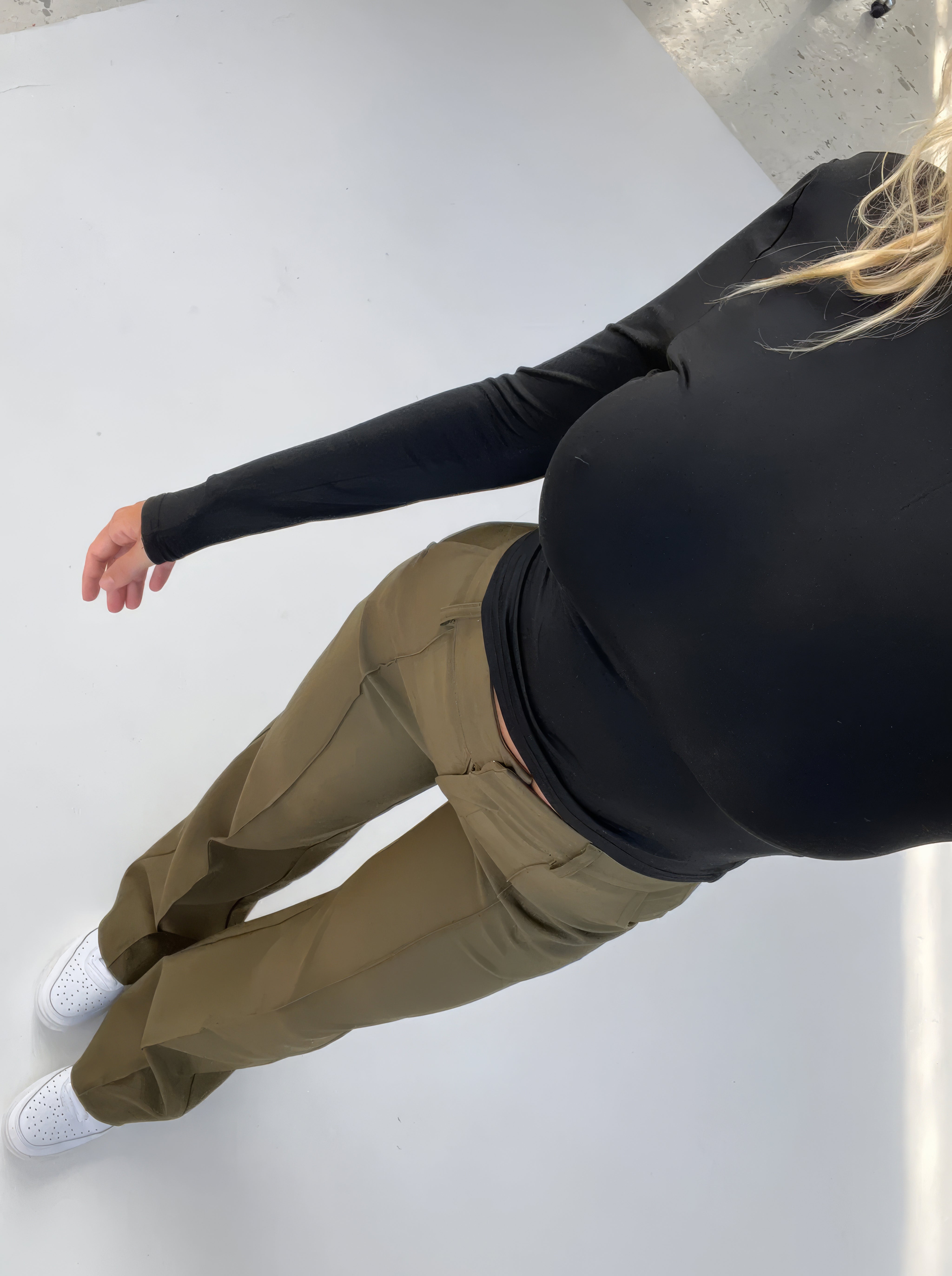 Zara Szerokie Spodnie Damskie – Modny Krój i Wygoda na Co Dzień 4